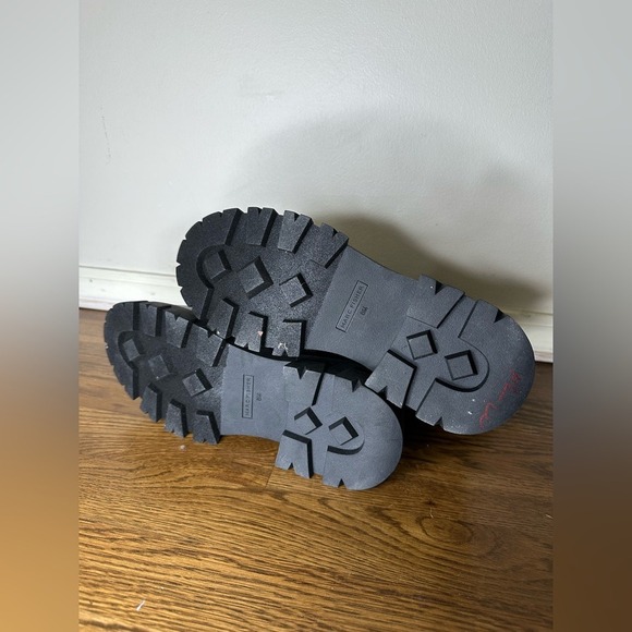 NWOB Marc Fisher Women's Aboli 2 Black Buffalo Plaid Combat Lace-up Boots Size 8 - Picture 7 of 7